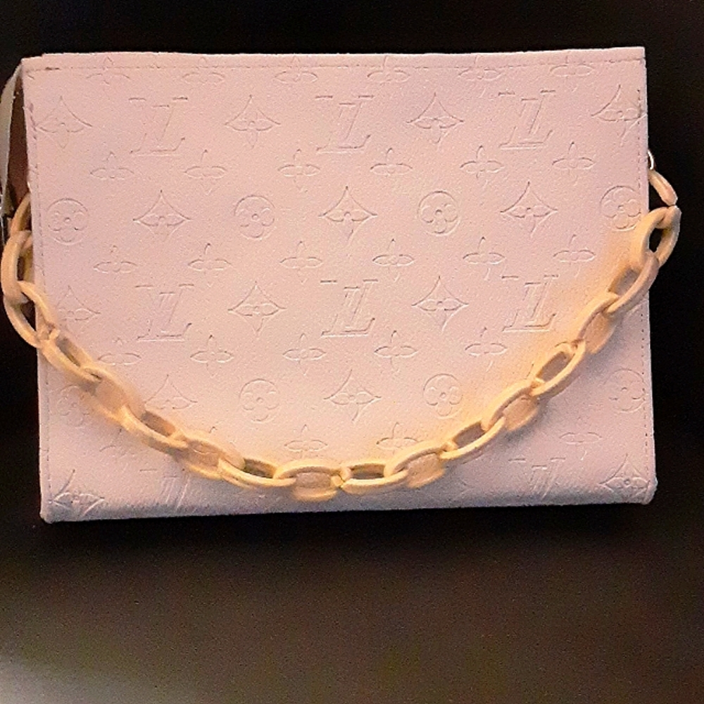 Midsized designer inspired purse